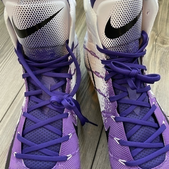 NIKE Vapor Untouchable 3 Elite Football Cleats in White
Purple | Size 16 | NWOT - Picture 13 of 13